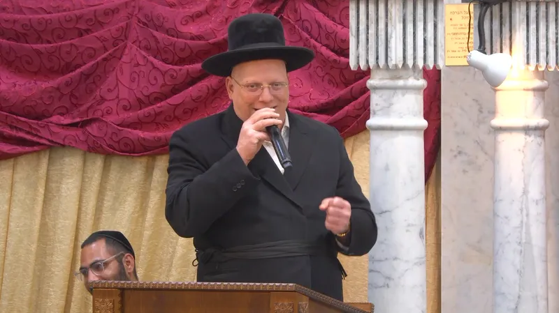 השם נותן לך רמזים
